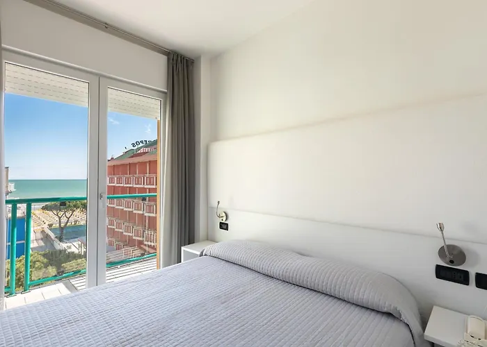 Kennedy Hotel 3*