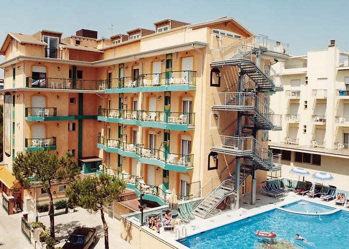 Kennedy Hotel 3*